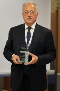 Giovanni Corbetta ritira il premio GIPA